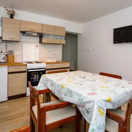 Apartament Sonja *